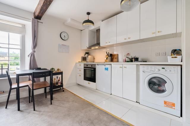 Additional image 2 of 1 bed flat for saleWitney, Oxfordshire OX28