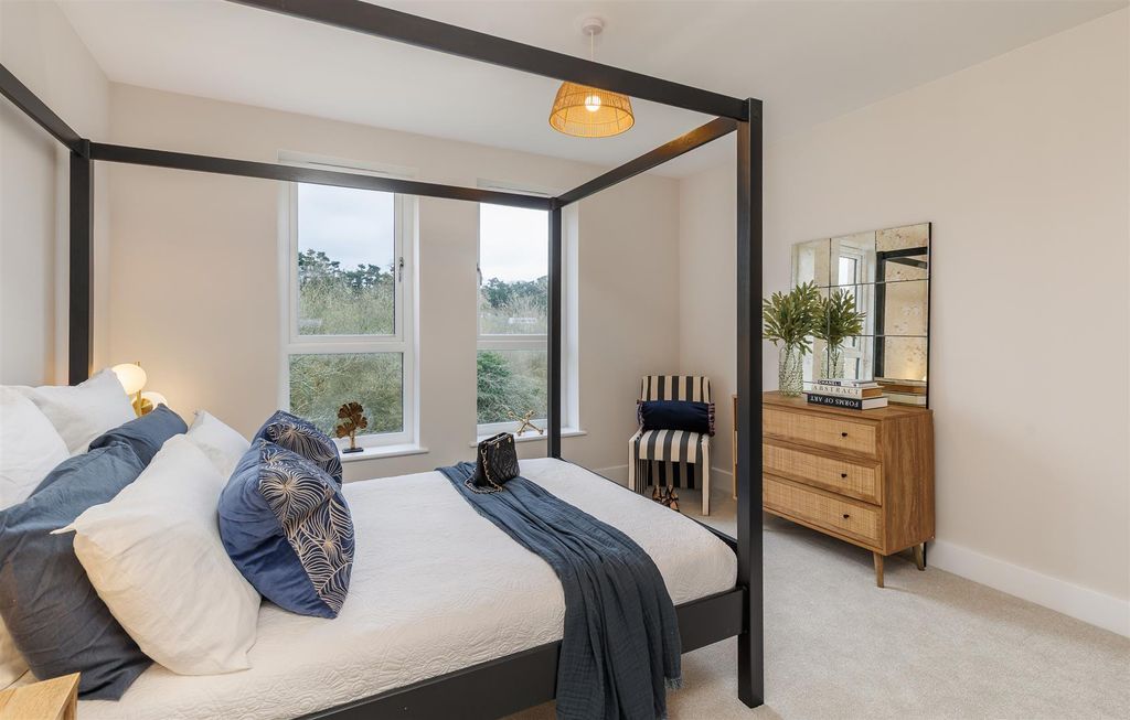 Additional image 17 of 5 bed property for saleGatcombe, Isle Of Wight PO30