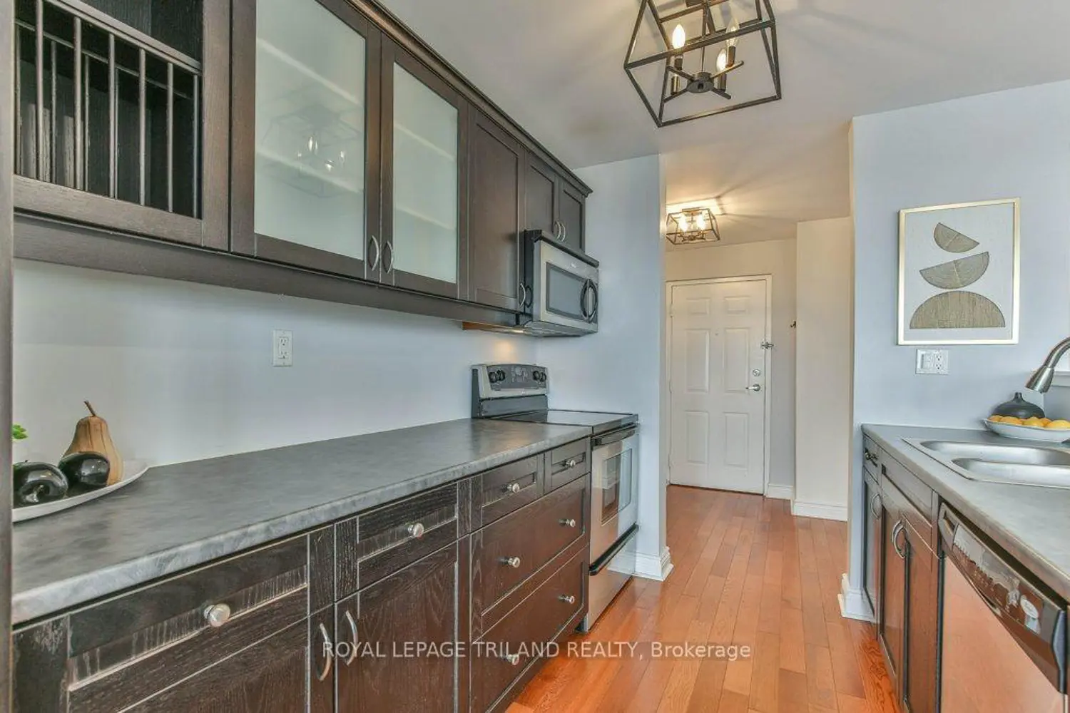 Additional image 11 of 1600 Adelaide Street 1001