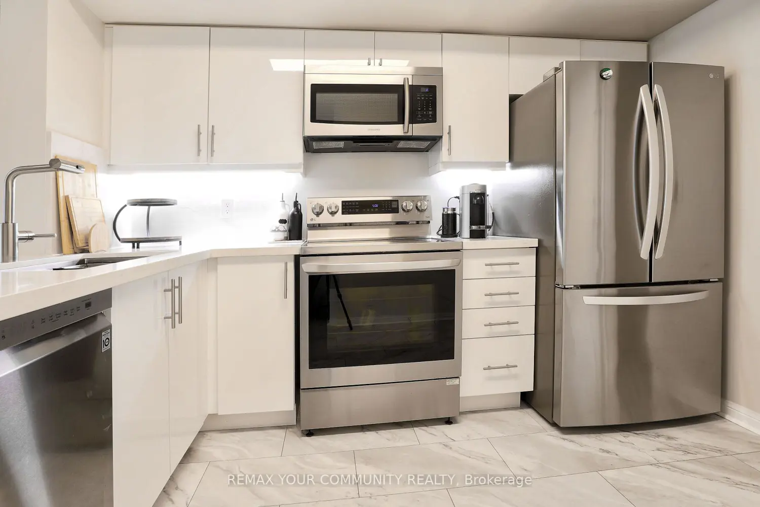 Additional image 10 of 28 Sommerset Way 1213