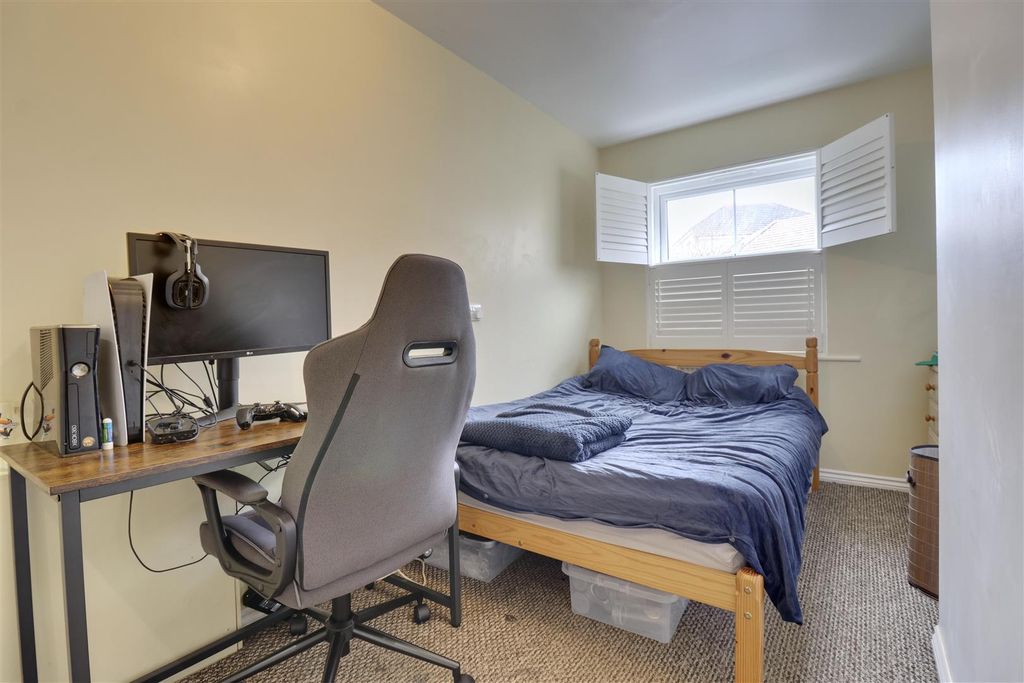 Additional image 8 of 4 bed town house for saleEast Shore Way, Portsmouth PO3
