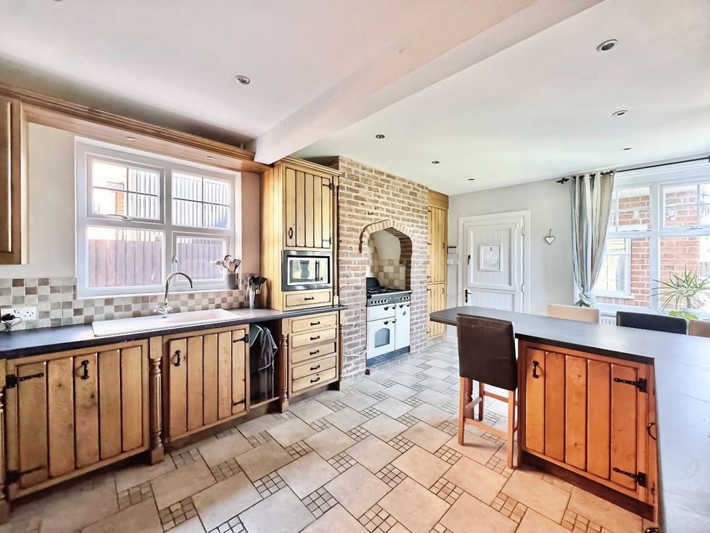 Additional image 7 of 4 bed detached house for saleLutterworth Road, Blaby, Leicester LE8