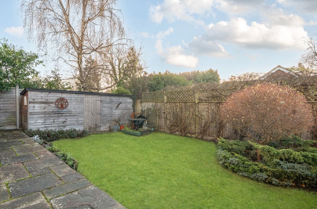 Additional image 7 of 2 bed maisonette for saleMurdoch Road, Wokingham, Berkshire RG40