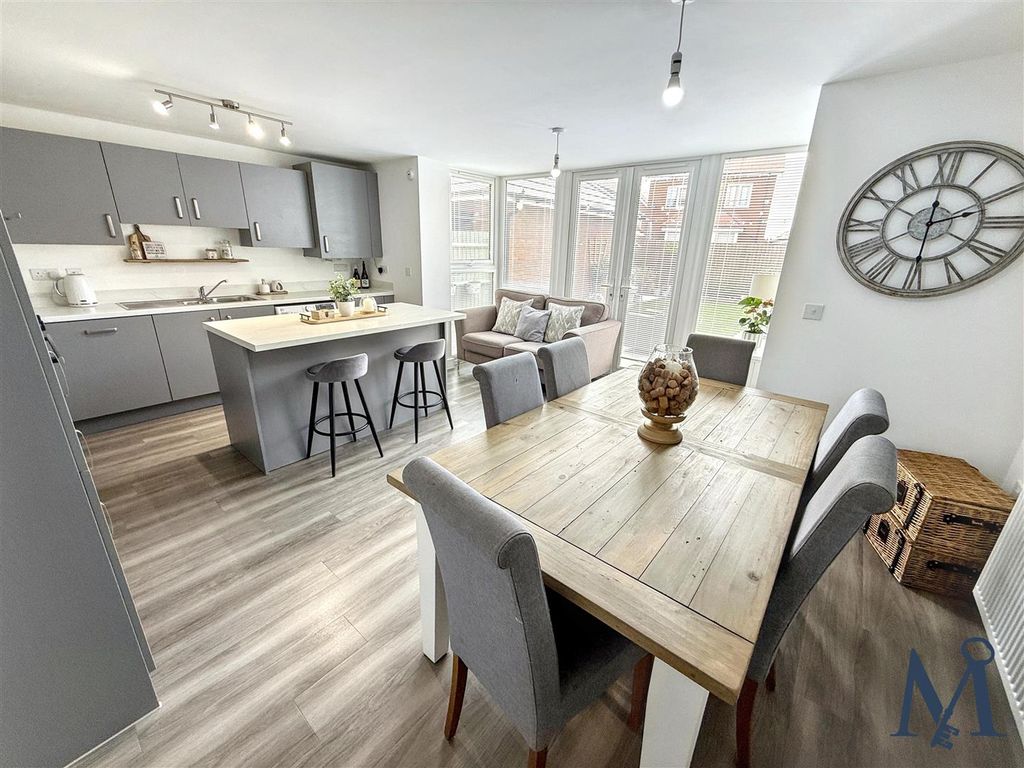 Additional image 2 of 3 bed detached house for saleUsherwood Way, Hugglescote, Coalville LE67