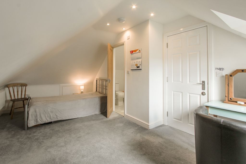 Additional image 18 of 4 bed bungalow for saleSandhurst Road, Yeovil BA20