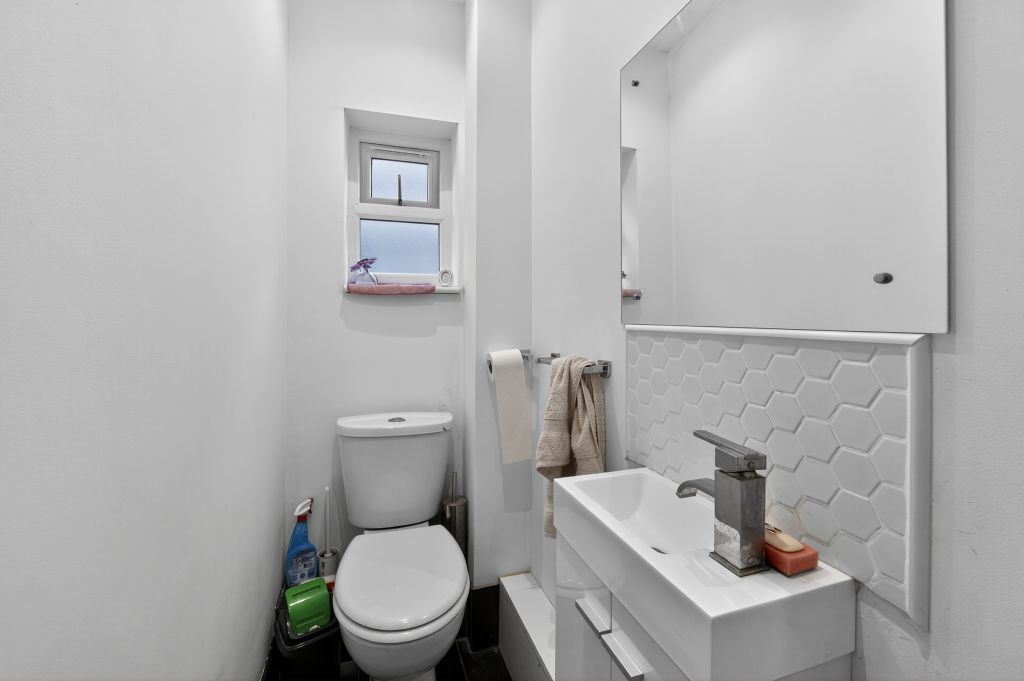 Additional image 18 of 4 bed detached house for saleGuernsey Gardens, Wickford SS11