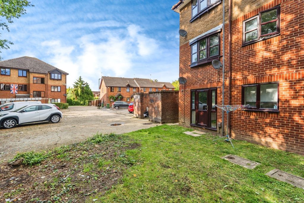 Additional image 7 of 1 bed flat for saleBrunel Road, Southampton, Hampshire SO15