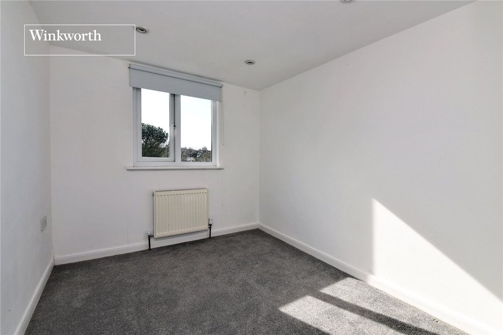 Additional image 18 of 5 bed semi-detached house for saleSt. Clair Drive, Worcester Park KT4