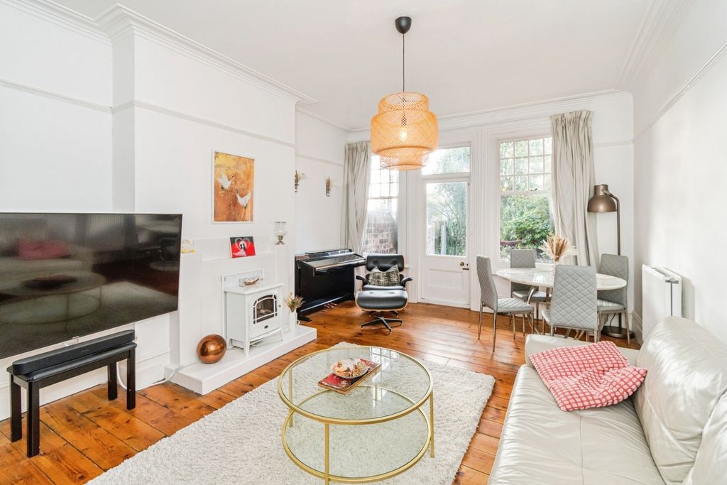 Additional image 6 of 2 bed flat for saleWelbeck Avenue, Southampton, Hampshire SO17