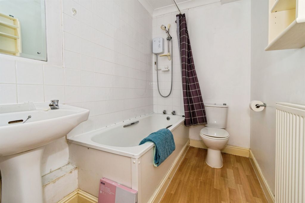 Additional image 5 of 2 bed flat for saleMillbrook Road East, Southampton SO15