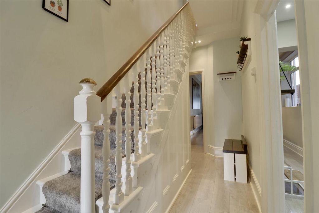 Additional image 11 of 3 bed property for saleHaslemere Road, Southsea PO4
