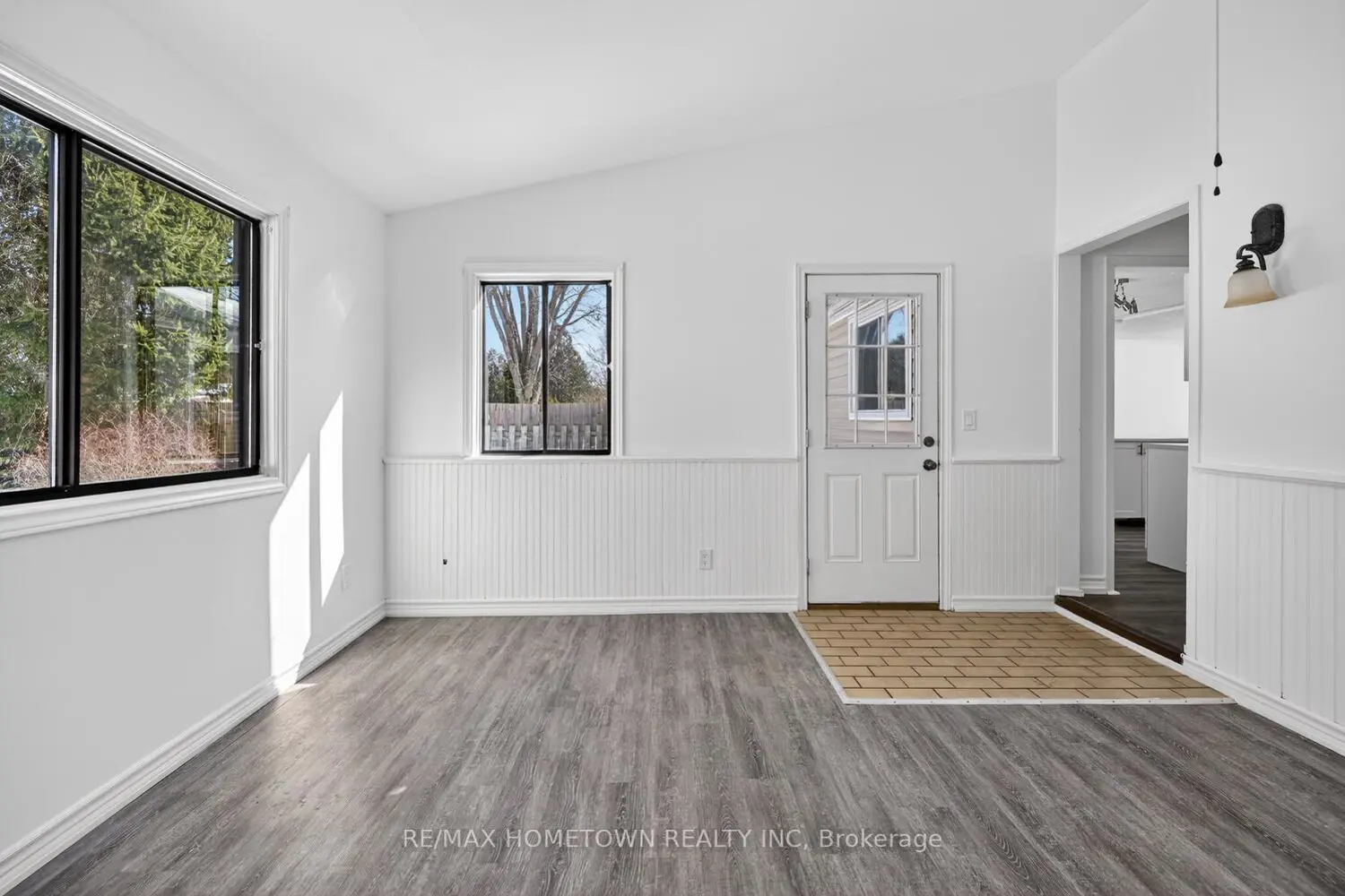Additional image 8 of 31 Vanier Drive