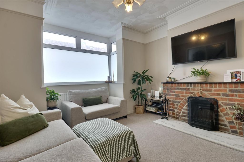 Additional image 15 of 3 bed property for saleDover Road, Portsmouth PO3