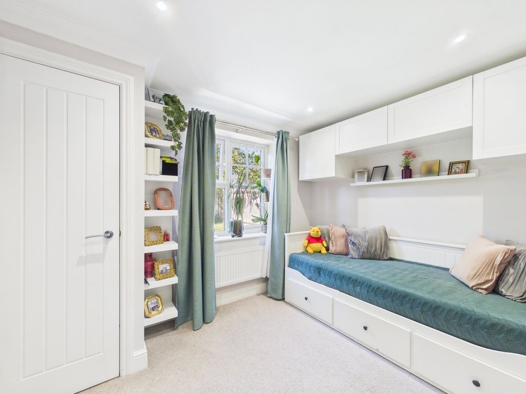 Additional image 9 of 2 bed flat for saleLittleton Road, Ashford, Surrey TW15