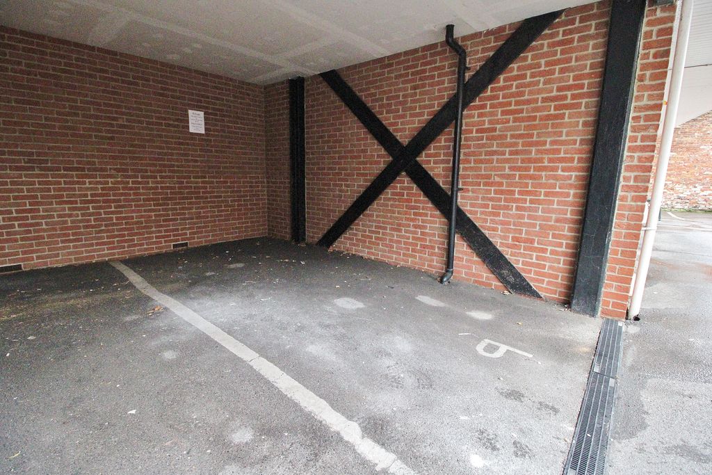 Additional image 16 of 2 bed flat for saleElm Grove, Southsea PO5
