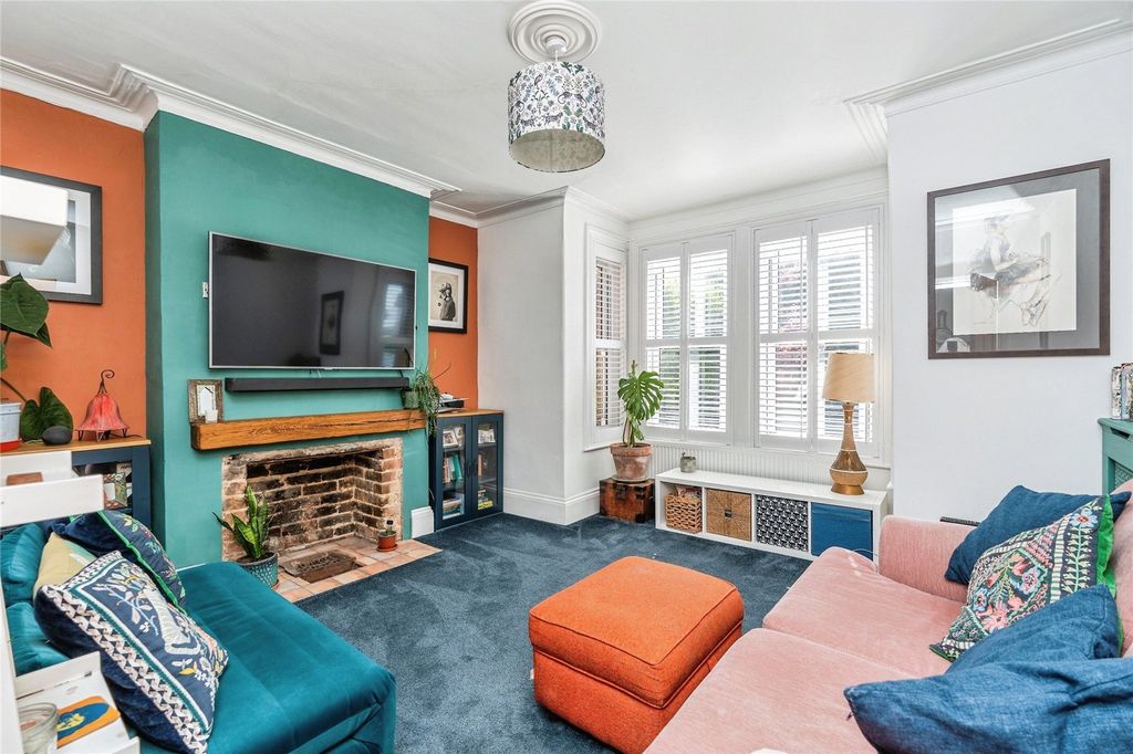 Additional image 2 of 4 bed semi-detached house for saleSuffolk Avenue, Shirley, Southampton, Hampshire SO15