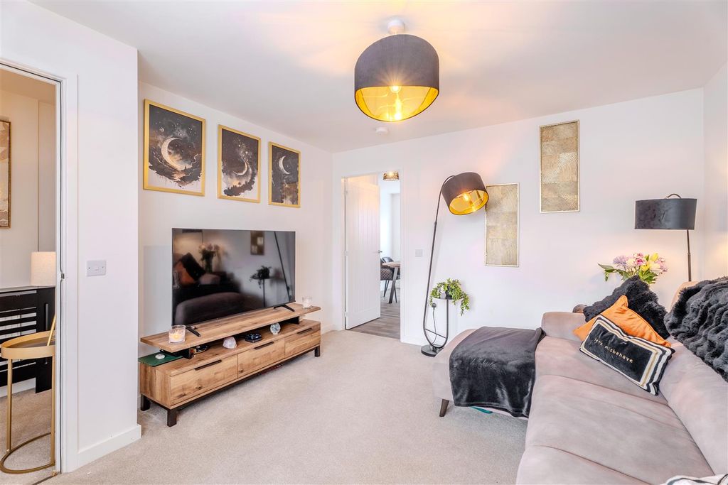 Additional image 5 of 3 bed town house for saleMackay Place, Wishaw ML2