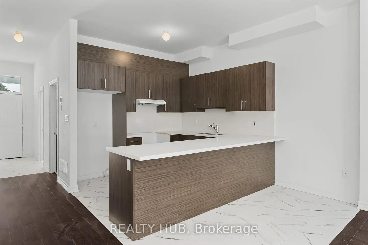 Additional image 4 of 14 Turnberry Court