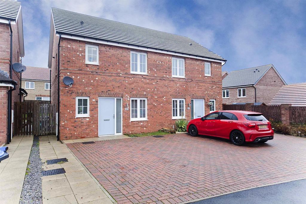 3 bed semi-detached house for saleCargills Court, Wingate TS28