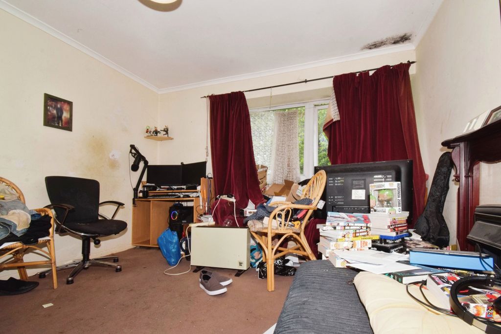 Additional image 6 of 2 bed flat for saleHotoft Road, Leicester, Leicestershire LE5