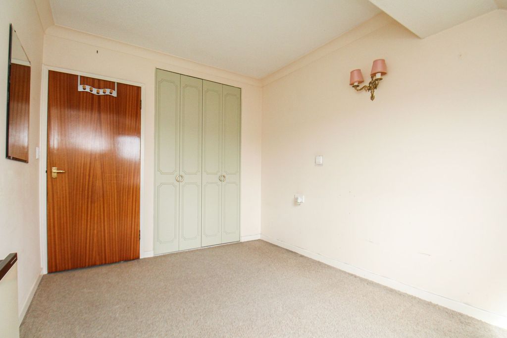 Additional image 11 of 1 bed flat for saleRiver View Road, Bitterne Park SO18