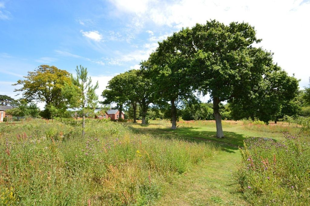 Additional image 2 of 2 bed flat for saleWhitecroft Park, Newport PO30