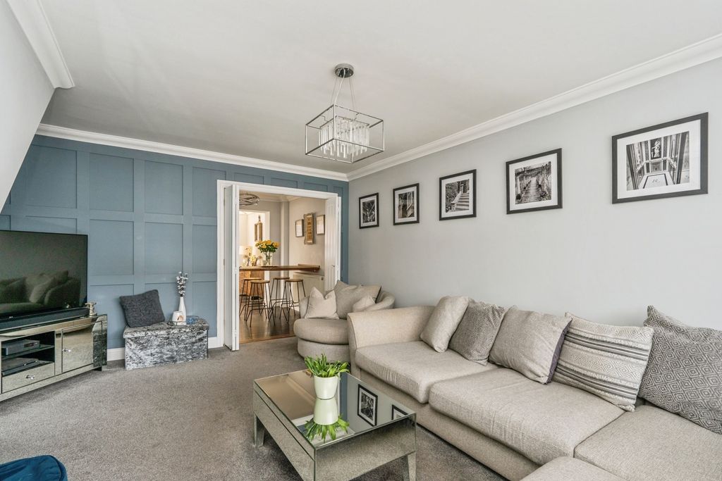 Additional image 13 of 3 bed semi-detached house for saleGodwit Road, Southsea, Hampshire PO4