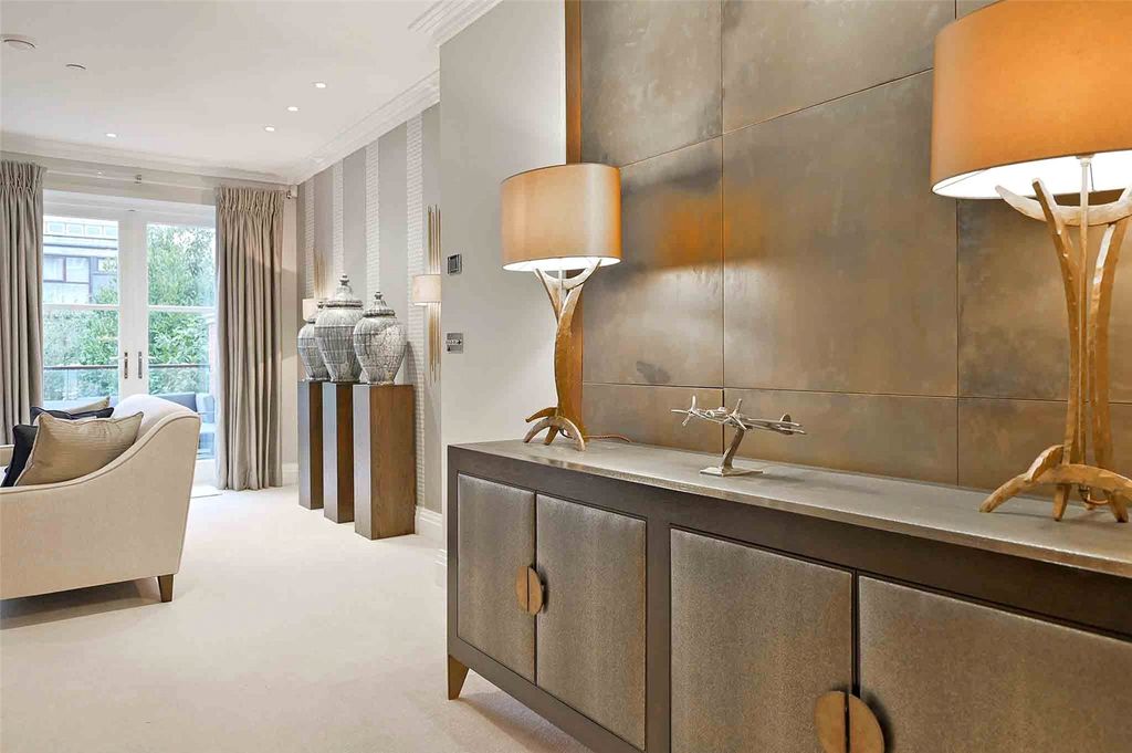 Additional image 5 of 5 bed terraced house for saleKings Road, Windsor, Berkshire SL4