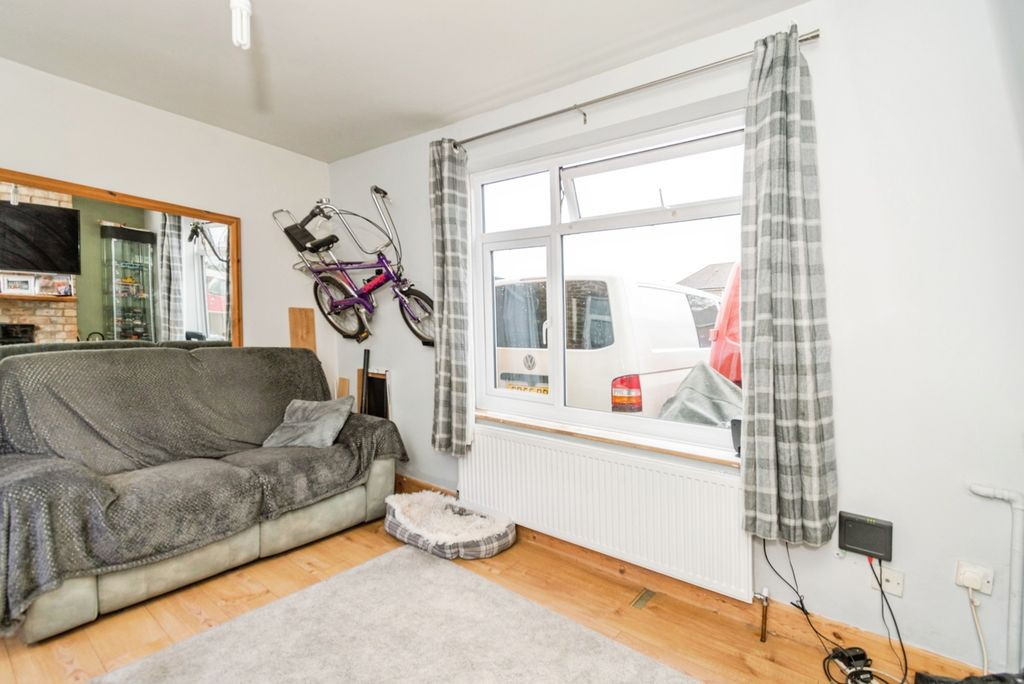 Additional image 11 of 2 bed semi-detached house for saleHollyoak Road, Southampton, Hampshire SO16