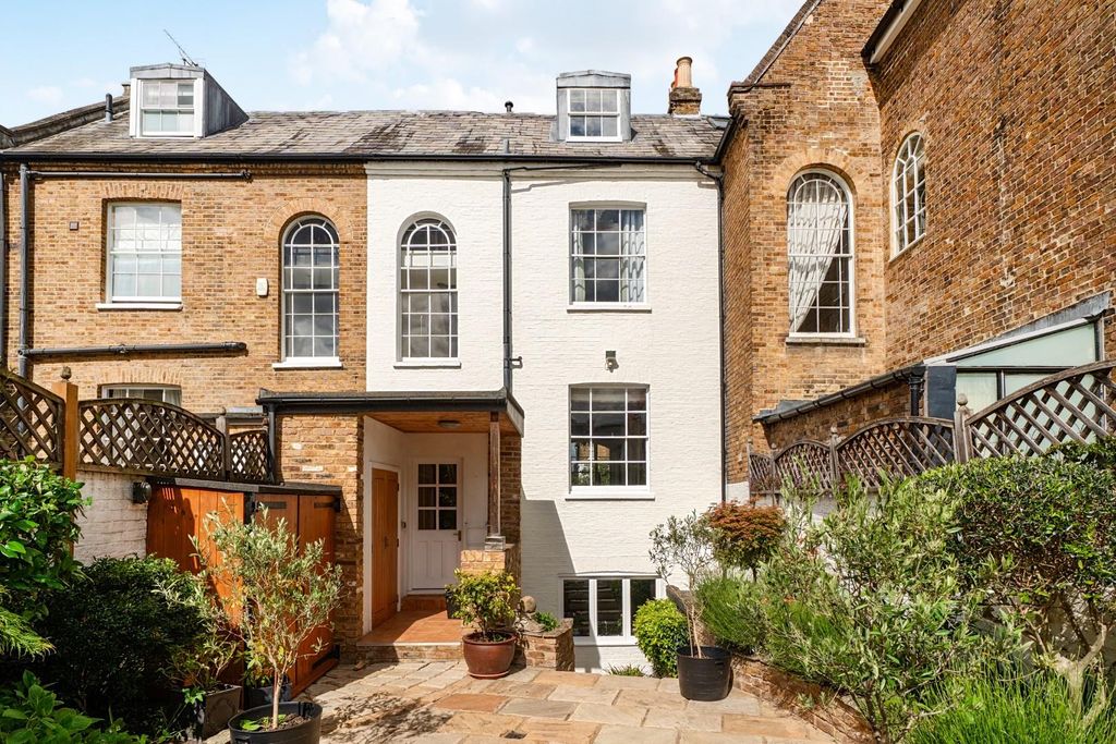 Additional image 14 of 4 bed terraced house for saleTrinity Place, Windsor SL4