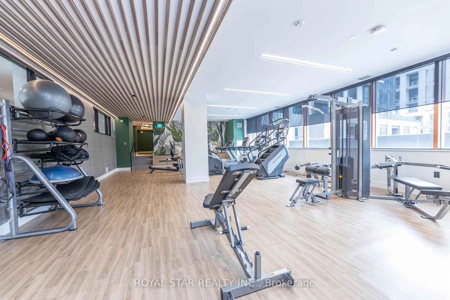 Additional image 19 of 7950 Bathurst Street 1502