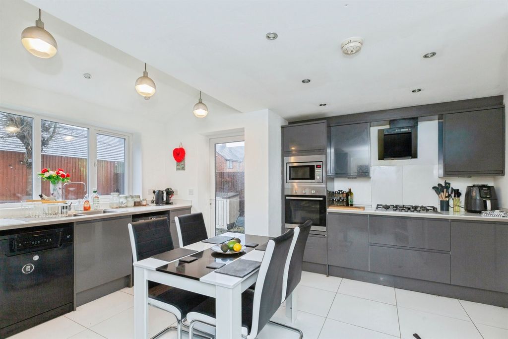 Additional image 2 of 5 bed detached house for saleParnell Close, Littlethorpe, Leicester LE19