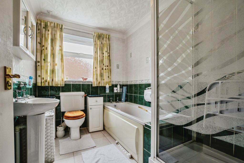 Additional image 15 of 3 bed detached bungalow for saleJohn Smith Close, Willoughby, Alford LN13