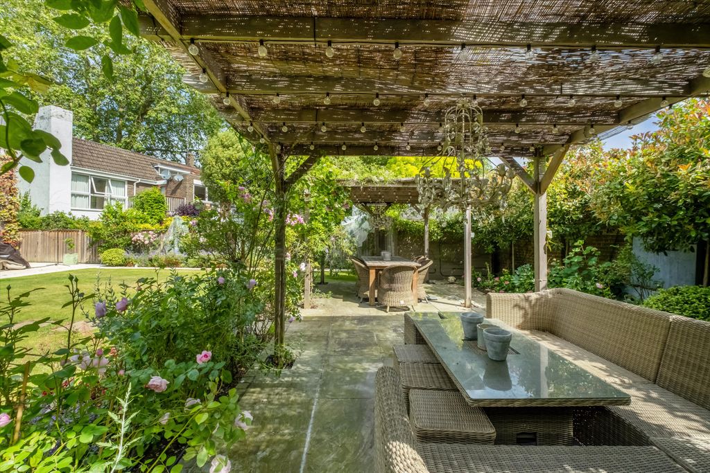 Additional image 15 of 6 bed detached house for saleCedar Heights, Richmond TW10