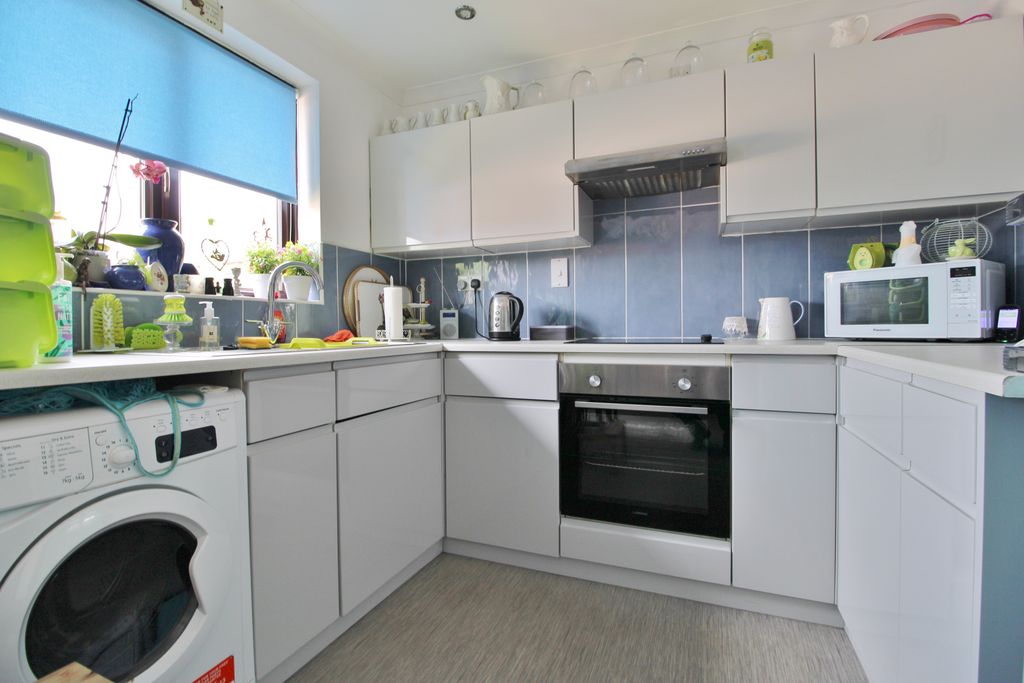 Additional image 8 of 1 bed property for saleOld Canal, Southsea PO4
