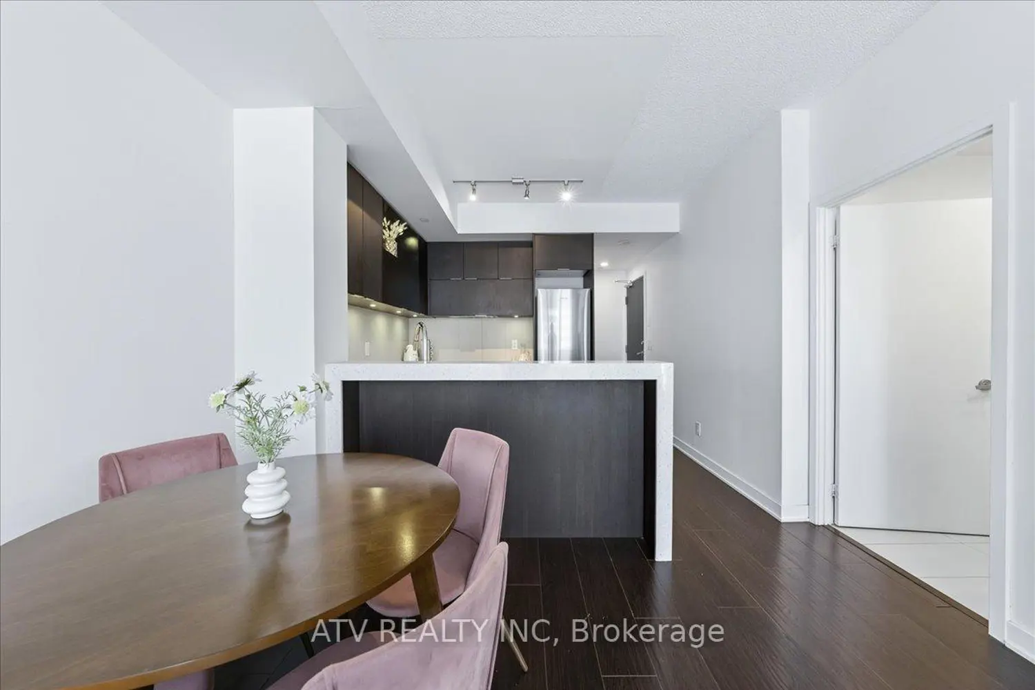 Additional image 10 of 170 Sumach Street 1113