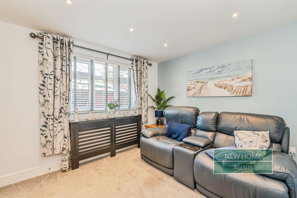 Additional image 7 of 4 bed detached bungalow for saleCanford Avenue, Wickford SS12