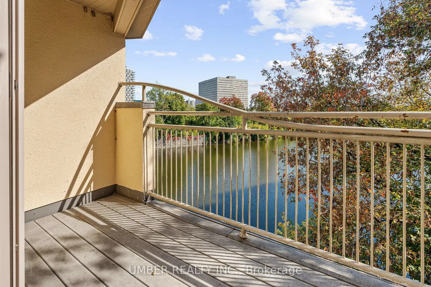 250 Fountain Place 122D photo 3
