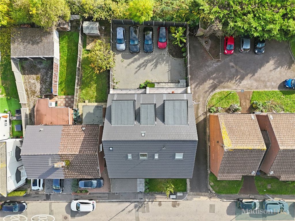 Additional image 19 of 3 bed flat for saleWest Grove, Woodford Green IG8