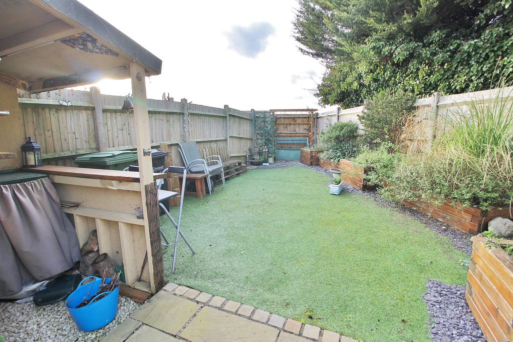 Additional image 17 of 3 bed end terrace house for saleSeaway Crescent, Southsea PO4
