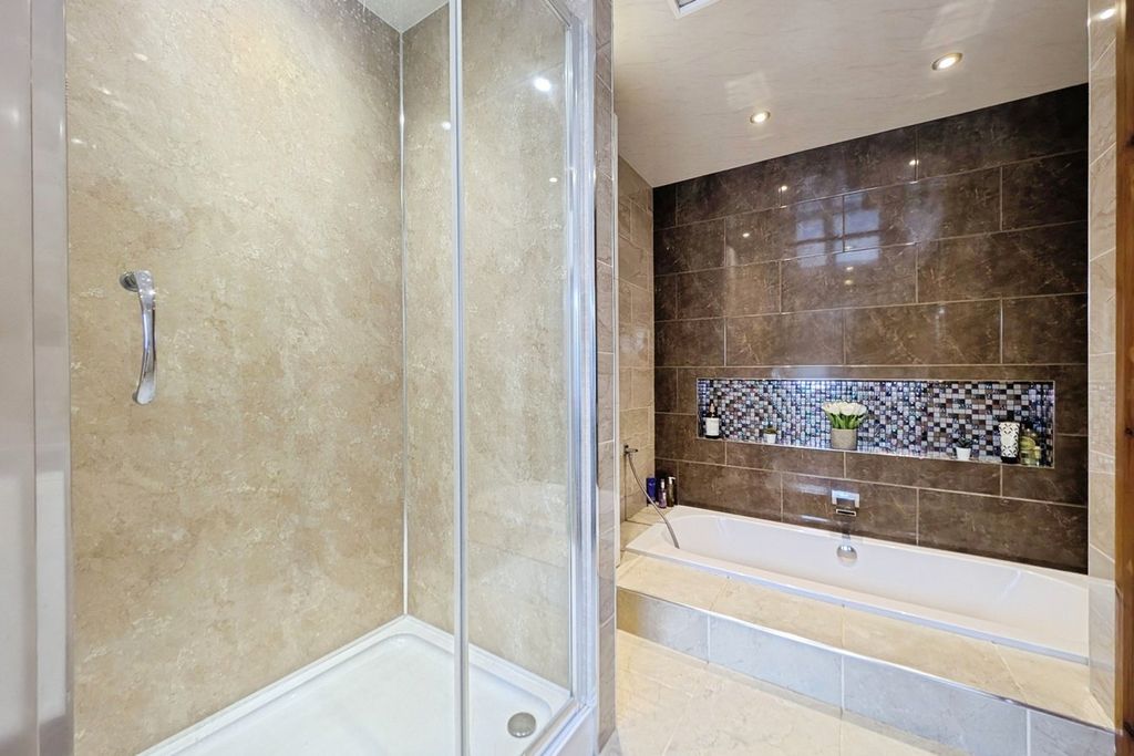 Additional image 14 of 5 bed detached house for saleTrajan Walk, Heddon-On-The-Wall, Newcastle Upon Tyne NE15