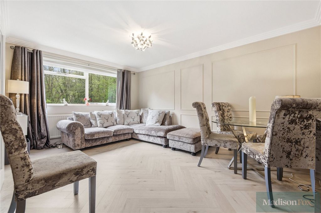 Additional image 2 of 2 bed flat for saleBridle Path, Woodford Green IG8