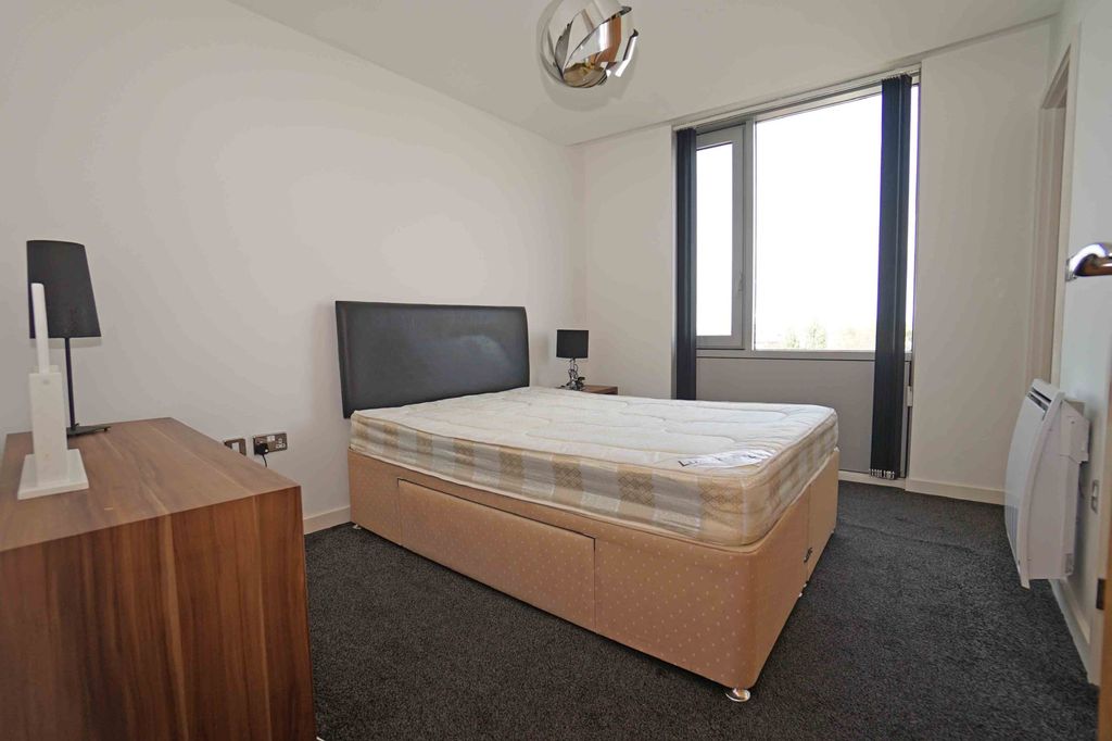 Additional image 15 of 2 bed flat for saleAdmiralty Tower, Portsmouth PO1