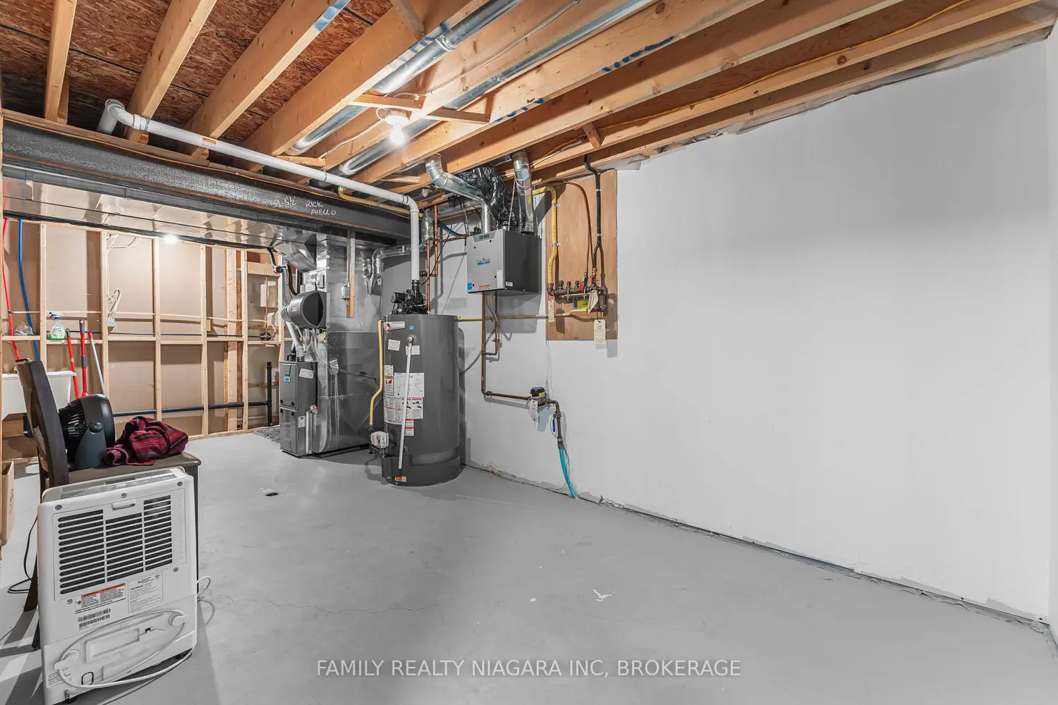 Additional image 15 of 2715 Portage Road