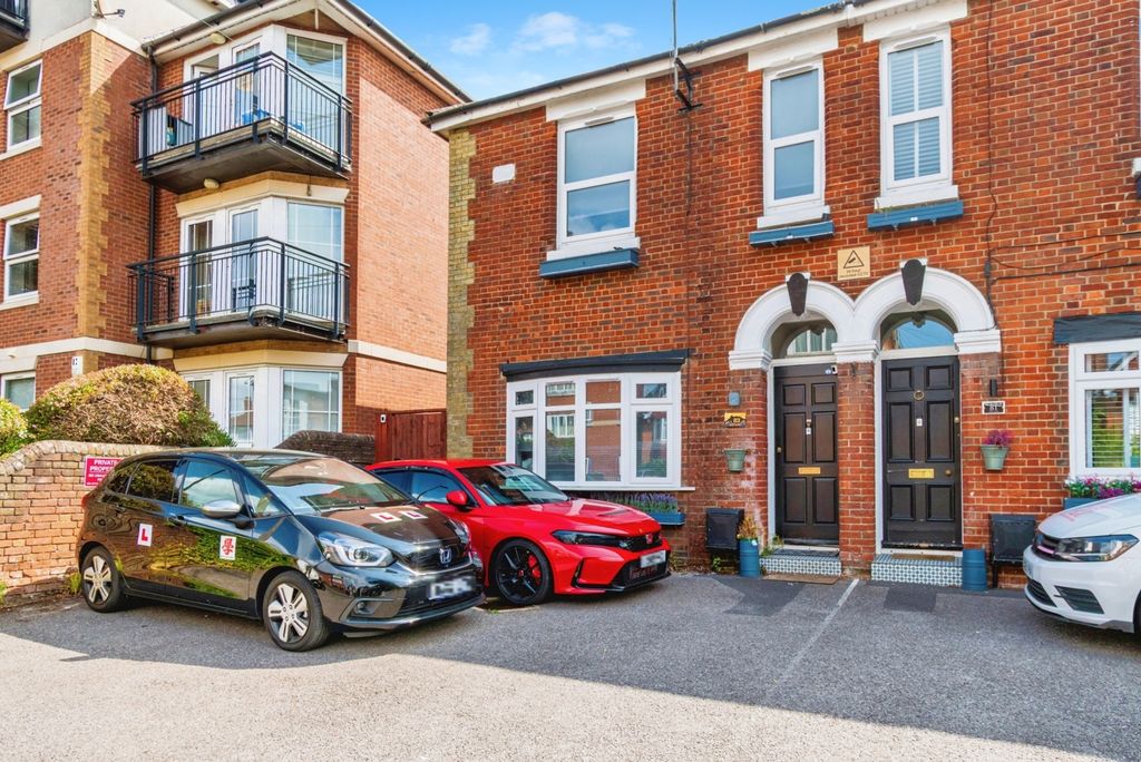 Additional image 13 of 3 bed semi-detached house for saleHill Lane, Southampton, Hampshire SO15