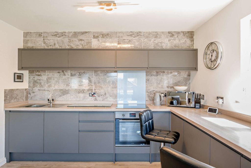 Additional image 6 of 1 bed flat for saleMilton Road, Portsmouth PO4