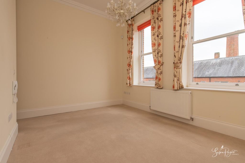 Additional image 6 of 2 bed flat for saleWhitecroft Park, Newport PO30