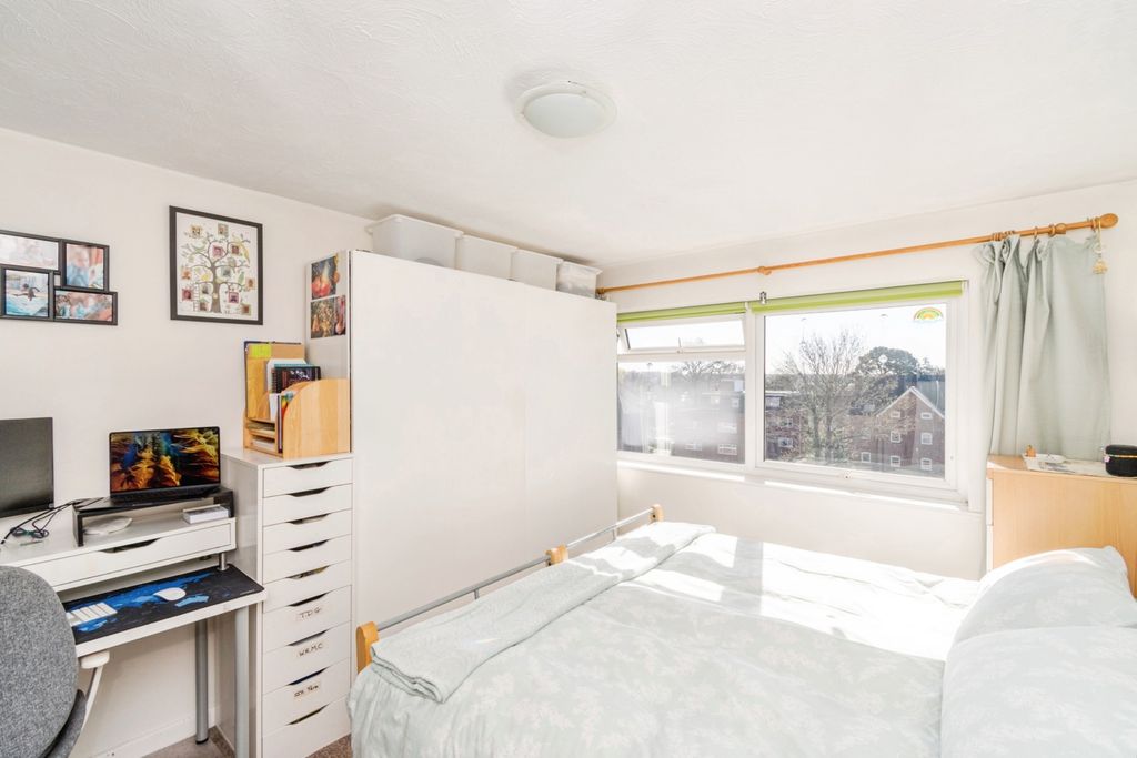 Additional image 7 of 2 bed flat for saleWinn Road, Southampton, Hampshire SO17