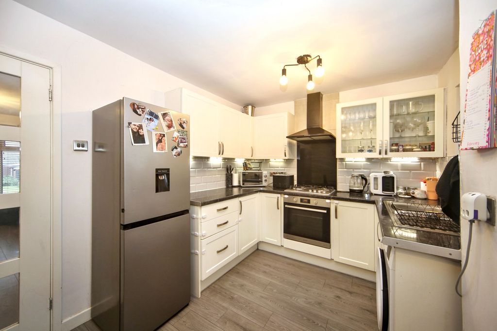 Additional image 8 of 3 bed semi-detached house for salePetworth Avenue, Wigan WN3