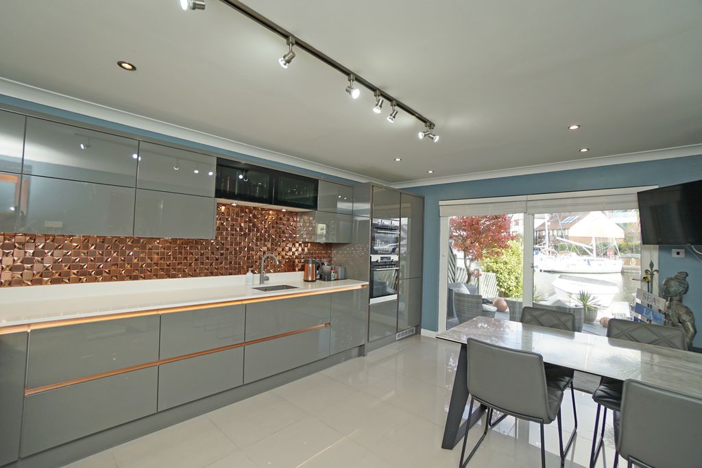 Additional image 5 of 3 bed town house for saleBryher Island, Port Solent PO6